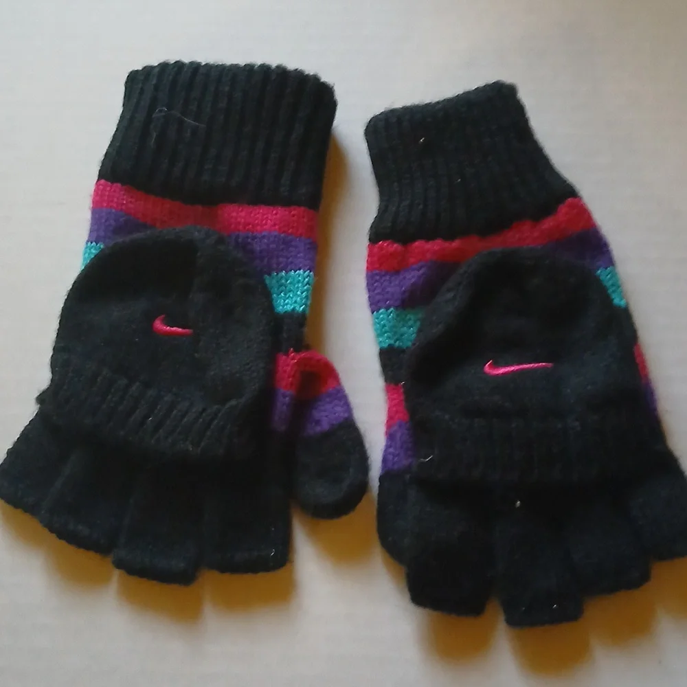 Nike Kids Girls Black and Multicolor Convertible Gloves GUC